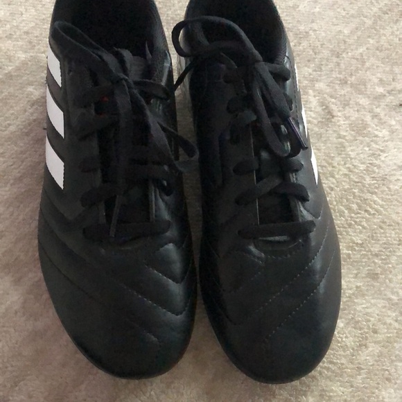 Adidas boys cleats - Picture 3 of 6